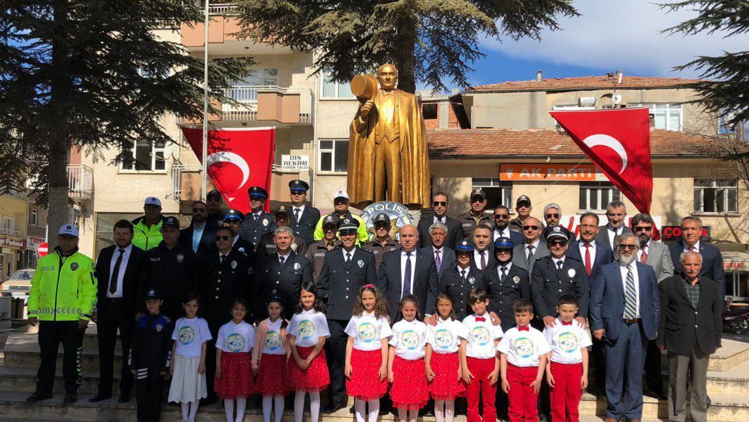 Türk Polis Teşkilatının Kuruluşunun 174. yılı Nedeniyle Gümüşhacıköy de Çelenk Sunum Töreni Yapıldı.