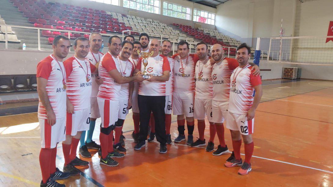 Türkiye Öğretmenler Kupası' nda İki takımımız İl Birincisi Oldu.