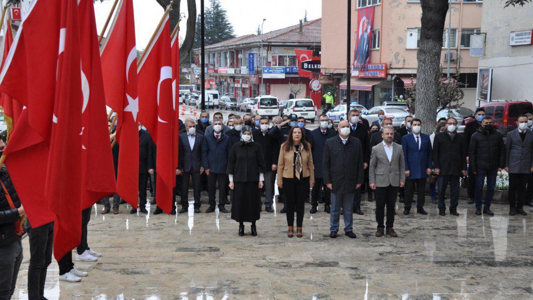 24 Kasım Öğretmenler Günü Türkiye genelinde olduğu gibi Gümüşhacıköy' de de törenlerle kutlandı.