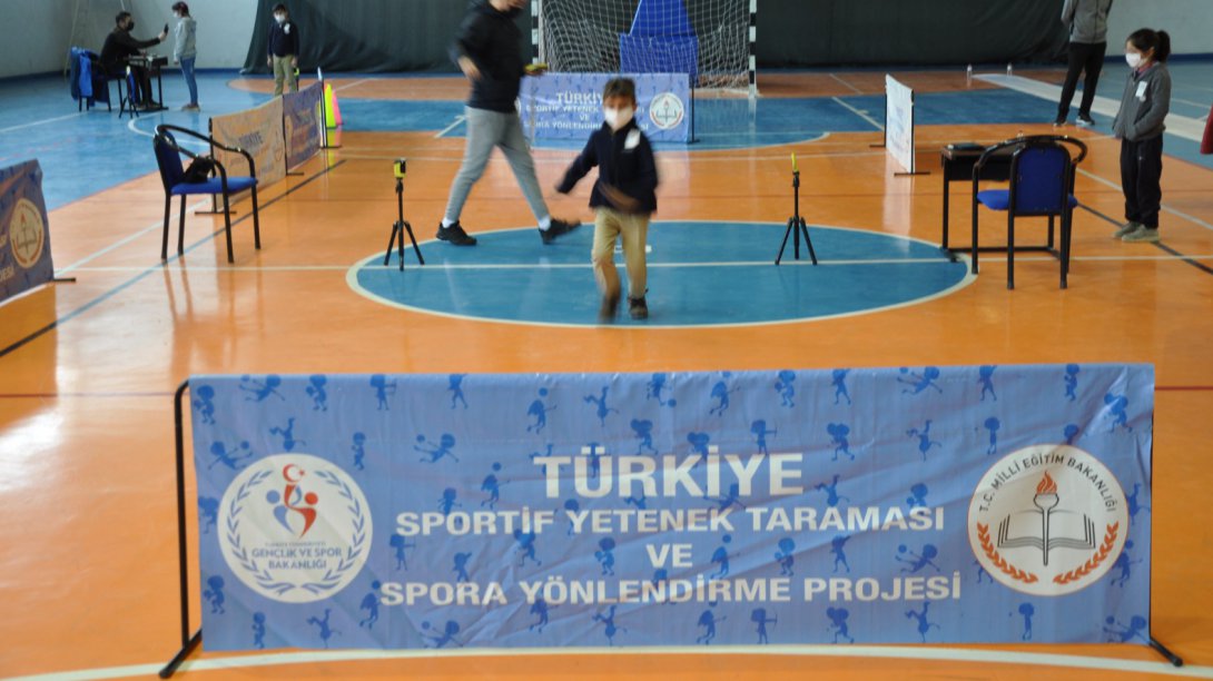 Gümüşhacıköy' de Sportif Yetenek Taraması Yapıldı