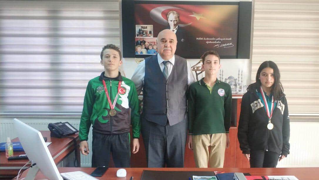 Gurur Kaynağı sporcularımızdan İlçe Milli Eğitim Müdürü Ercan Gültekin' e Ziyaret