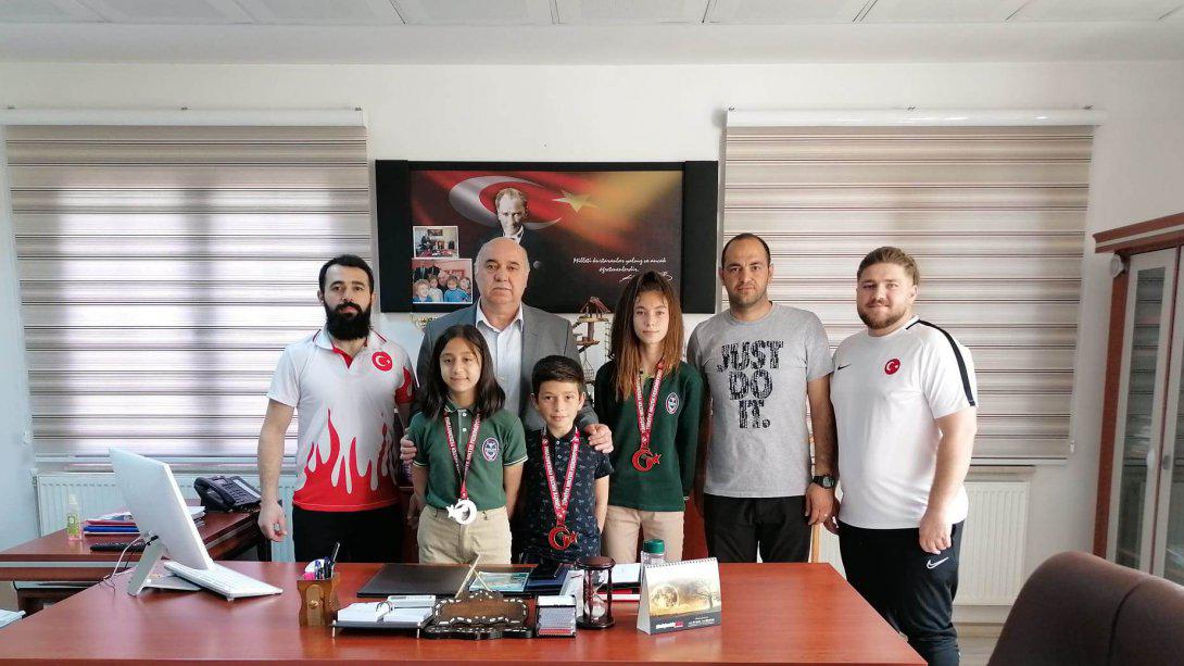 Minikler Türkiye Halter Şampiyonasından Sevindirici Dereceler