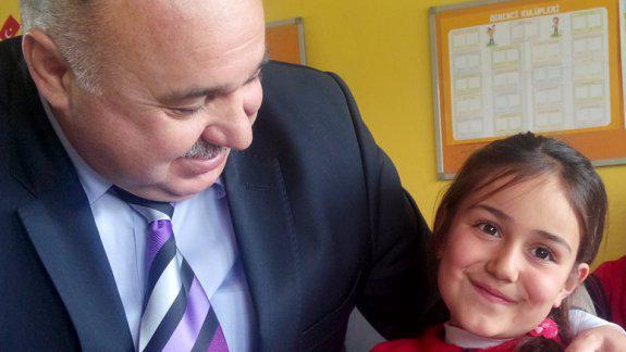 İlçe Milli Eğitim Müdürü Ercan GÜLTEKİN Kağnıcı İlkokulu Öğrencilerini Ziyaret Etti