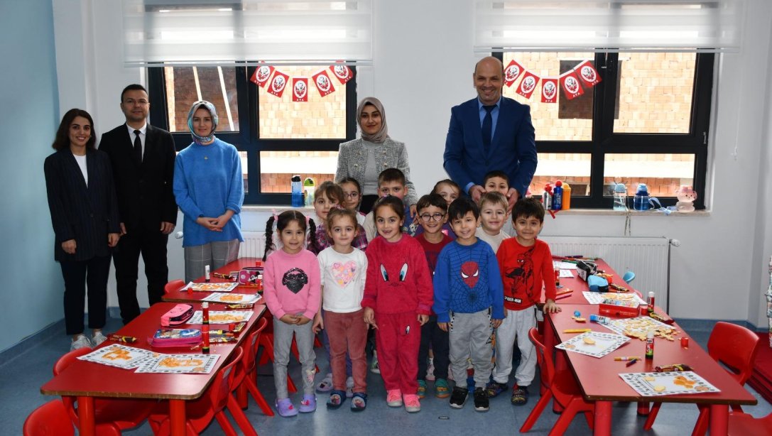 Gümüşhacıköy Kaymakamı Sayın Büşra Güneş, Türkiye Odalar ve Borsalar Birliği Anaokulu'nu Ziyaret Etti