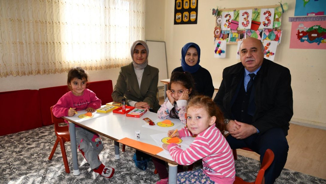 Kaymakam Sayın Büşra Güneş, Gümüşhacıköy Köy Okullarını Ziyaret Etti