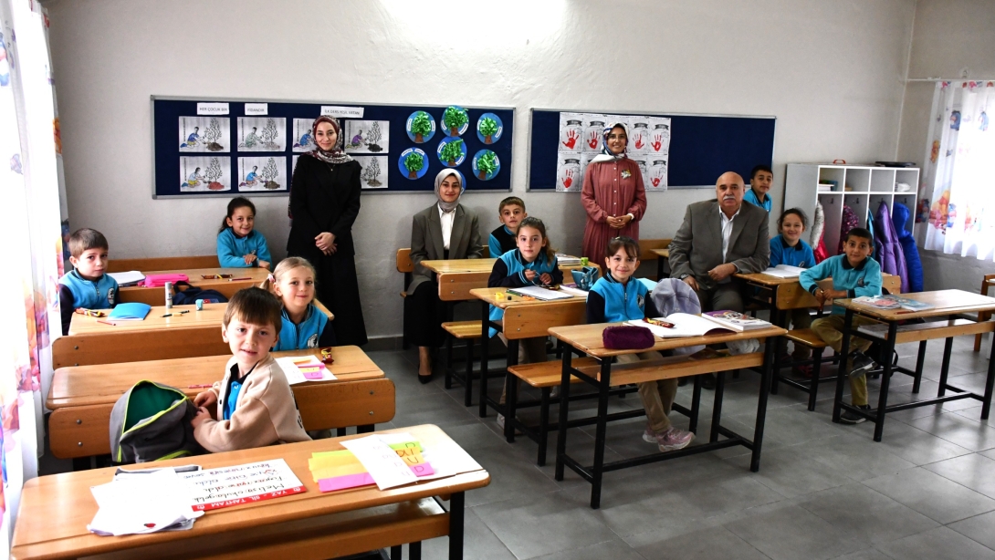 Kaymakam Büşra Güneş'ten Köy Okullarına Anlamlı Ziyaret